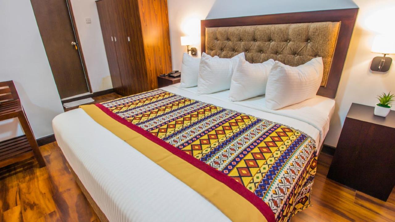 Pearl Royal Hotel, Colombo Esterno foto