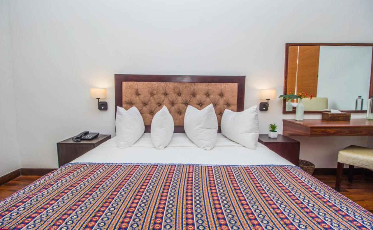 Pearl Royal Hotel, Colombo Esterno foto