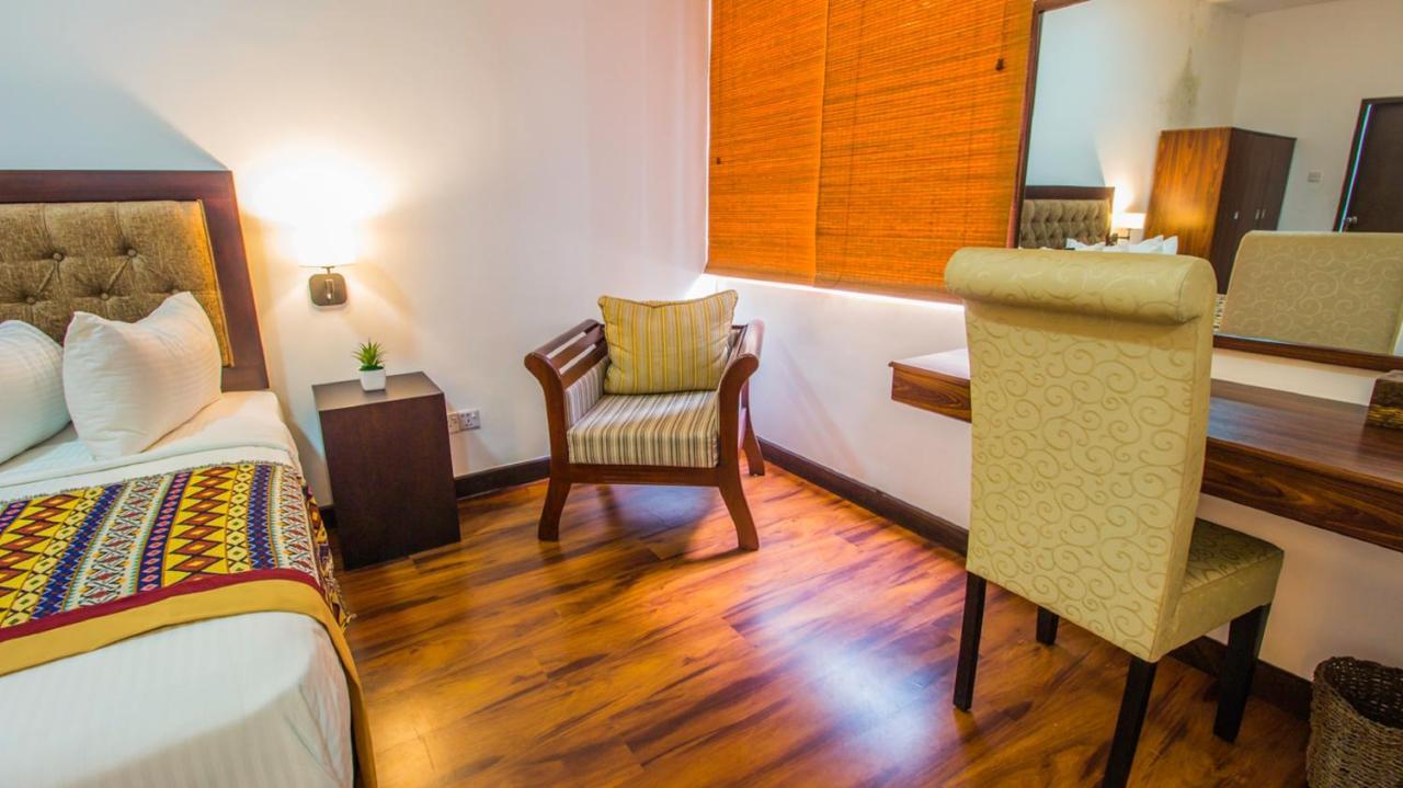 Pearl Royal Hotel, Colombo Esterno foto